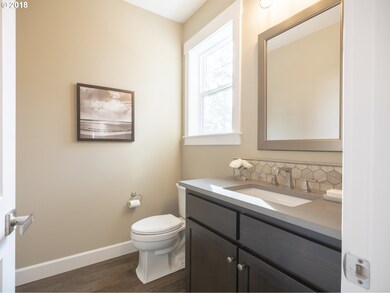 6447 Frost St, Lake Oswego, OR 97035 - photo 7