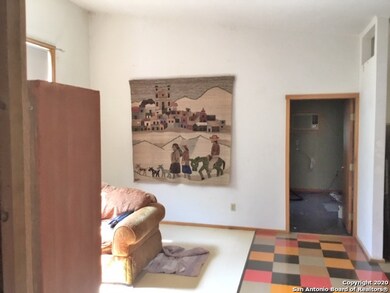 18826 Hillside Dr, Helotes, TX 78023 - photo 5