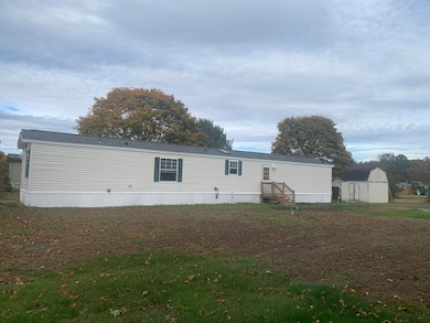 8 Morning Glory Ln, Rochester, NH 03868 - photo 3