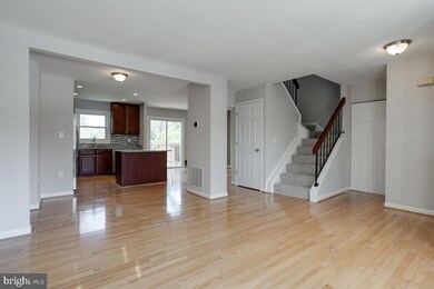 3032 Hickory Grove Ct, Fairfax, VA 22031 - photo 4