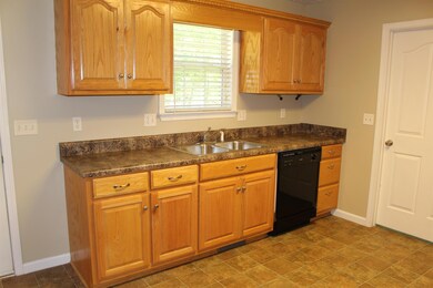 213 Forrestwood Dr, Manchester, TN 37355 - photo 7