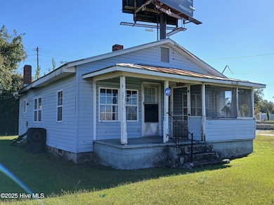 409 Plum St, New Bern, NC 28560 - photo 5