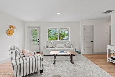 07-Living Room