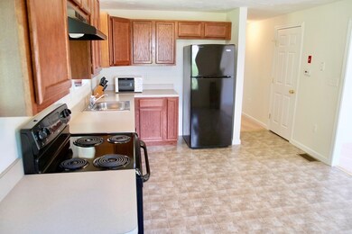 323 Whitetail Cir, Southbridge, MA 01550 - photo 4