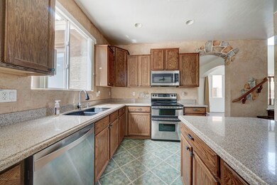 995 E Tyson St-8