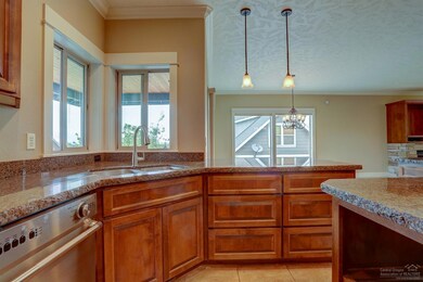 2341 SW 43rd St, Redmond, OR 97756 - photo 7