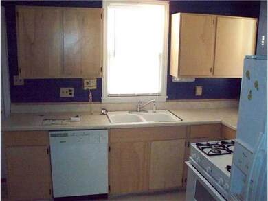 1111 W 3rd St, Anderson, IN 46016 - photo 4