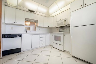 7 Kitchen 1-LR1_7188-Edit