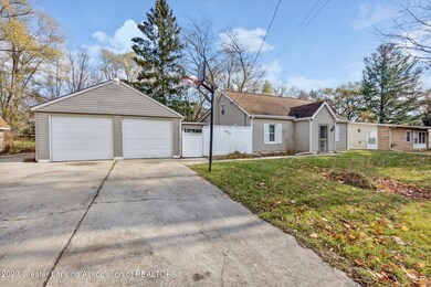 02-3320-Creston-Ave-Lansing-MI-48906-Win