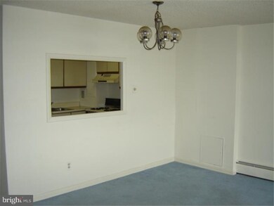 Radnor House unit 113, Bryn Mawr, PA 19010 - photo 3