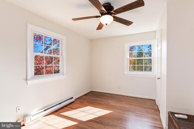 110 Runyon Ct, Manassas Park, VA 20111 - photo 7