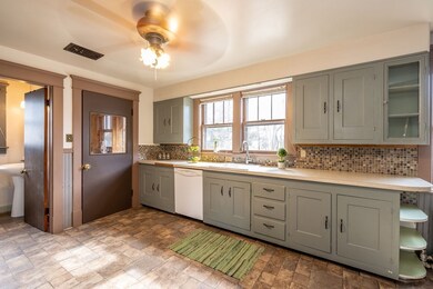 18 Malone Ave, Westfield, MA 01085 - photo 5