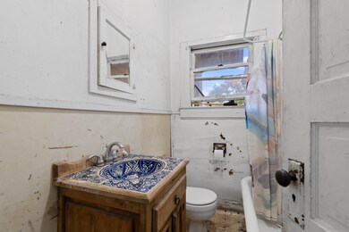 9429 E Avenue H, Houston, TX 77012 - photo 6