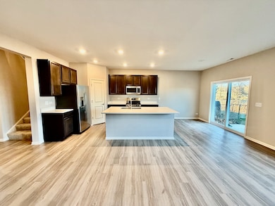 1327 Draper Rd, McHenry, IL 60050 - photo 3