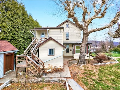 136 1 2 Chess St, Monongahela, PA 15063 - photo 5