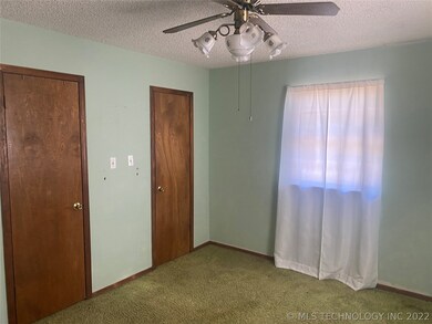 1008 Grandview Ln, Henryetta, OK 74437 - photo 6