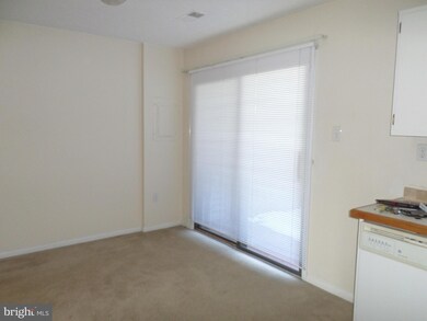 2582 Merrywood Ct unit 7, Woodbridge, VA 22192 - photo 4