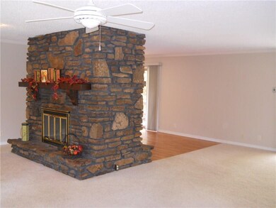 9 Lancaster Dr, Bella Vista, AR 72715 - photo 3