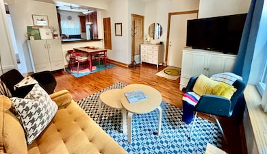 4411 N Sacramento Ave unit 1, Chicago, IL 60625 - photo 2