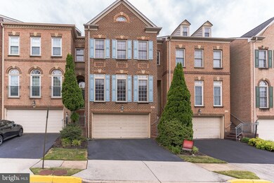 12457 Rose Path Cir, Fairfax, VA 22033 - photo 2