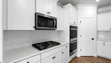 5664 Wellsley Dr, Boiling Springs, SC 29316 - photo 7