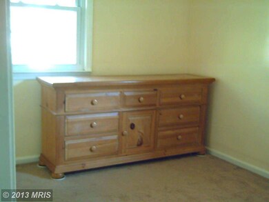 719 Myrth Ave, Essex, MD 21221 - photo 3