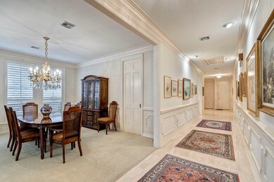 9686 Longmont Dr, Houston, TX 77063 - photo 5