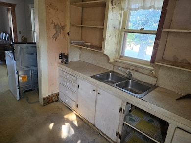 910 Main St, Denton, MT 59430 - photo 5