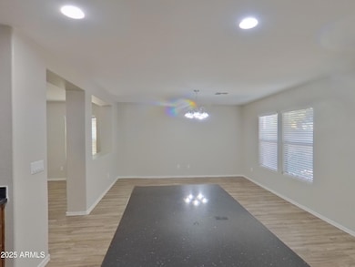 3_pc_yibCx8RU45_REgwLo7eKu_other_room_LG