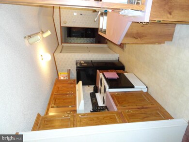 438 Sarah Anne Dr, Lothian, MD 20711 - photo 5