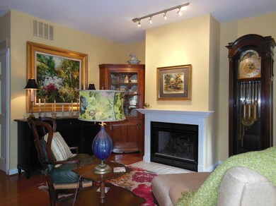 712 Sycamore Place unit 712, Columbus, OH 43206 - photo 7