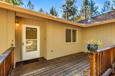 61334 Wecoma Ct, Bend, OR 97702 - photo 3