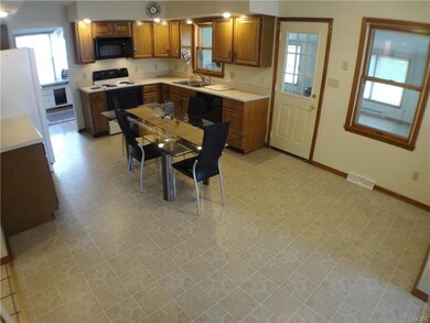 1838 Belleview Cir, Whitehall, PA 18052 - photo 7