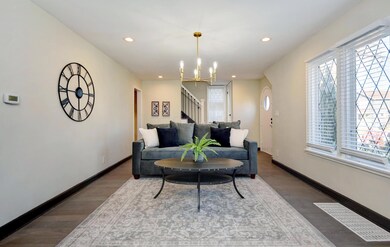 Living Room (3)