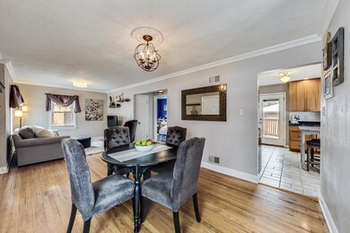 952 S Spring Rd, Elmhurst, IL 60126 - photo 5