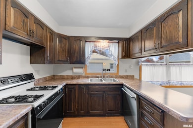 703 2nd St, Colona, IL 61241 - photo 4