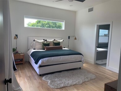 5704 Bryan Pkwy unit 104, Dallas, TX 75206 - photo 3