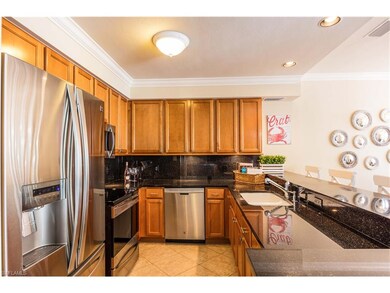 Spacious kitchen with lots of counter space