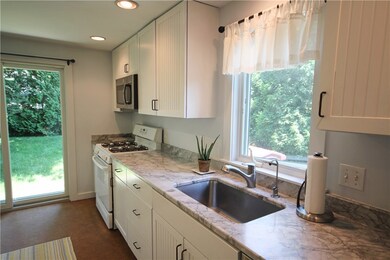 39 Chachapacasset Rd, Barrington, RI 02806 - photo 5