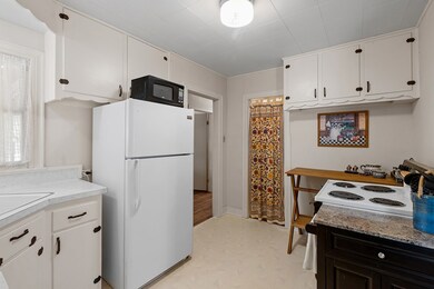 331 W Hackberry St, Fredericksburg, TX 78624 - photo 6