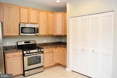 7559 Stoney Run Dr unit 102, Hanover, MD 21076 - photo 3