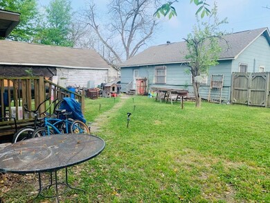 719 Thornton Rd, Houston, TX 77018 - photo 5