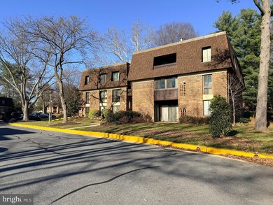 5247 W Running Brook Rd unit U201, Columbia, MD 21044 - photo 2