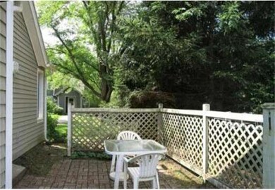 8 Amity Place, Amherst, MA 01002 - photo 4