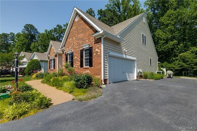 w/ 2-car garage