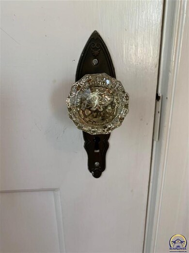 1201 SW Warren Ave, Topeka, KS 66604 - photo 3