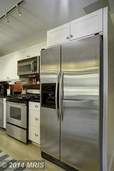 7847 Enola St unit 7847, McLean, VA 22102 - photo 4