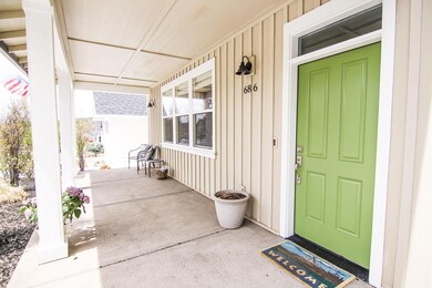 686 NE Isabella Ln, Bend, OR 97701 - photo 3