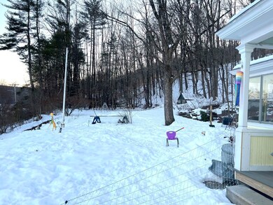 129 West St, Brattleboro, VT 05301 - photo 4