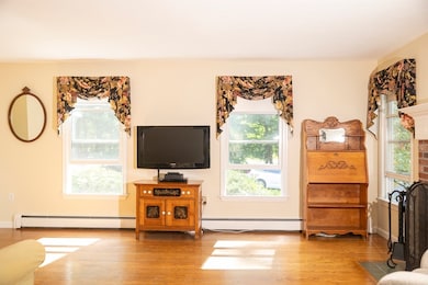150 Pleasant St, Franklin, MA 02038 - photo 6